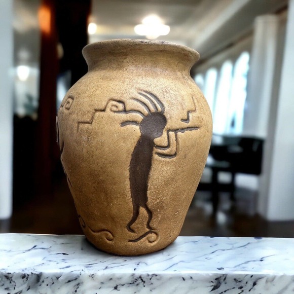 Wonderful Native American Kokopelli Acoma Pottery Vase, 10" made in mexico - Picture 1 of 8